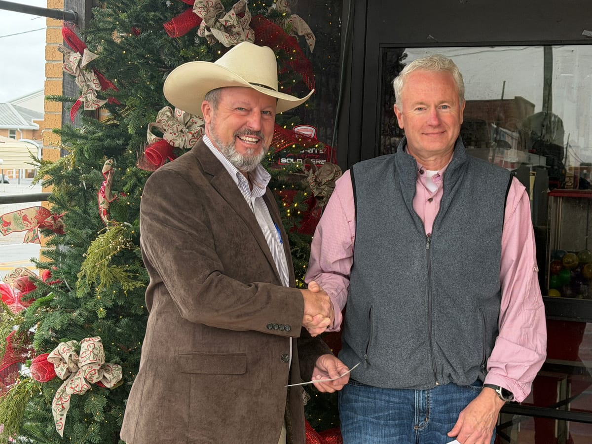 Rodney Walker Donates Holiday Grocery Support to Clay County Families